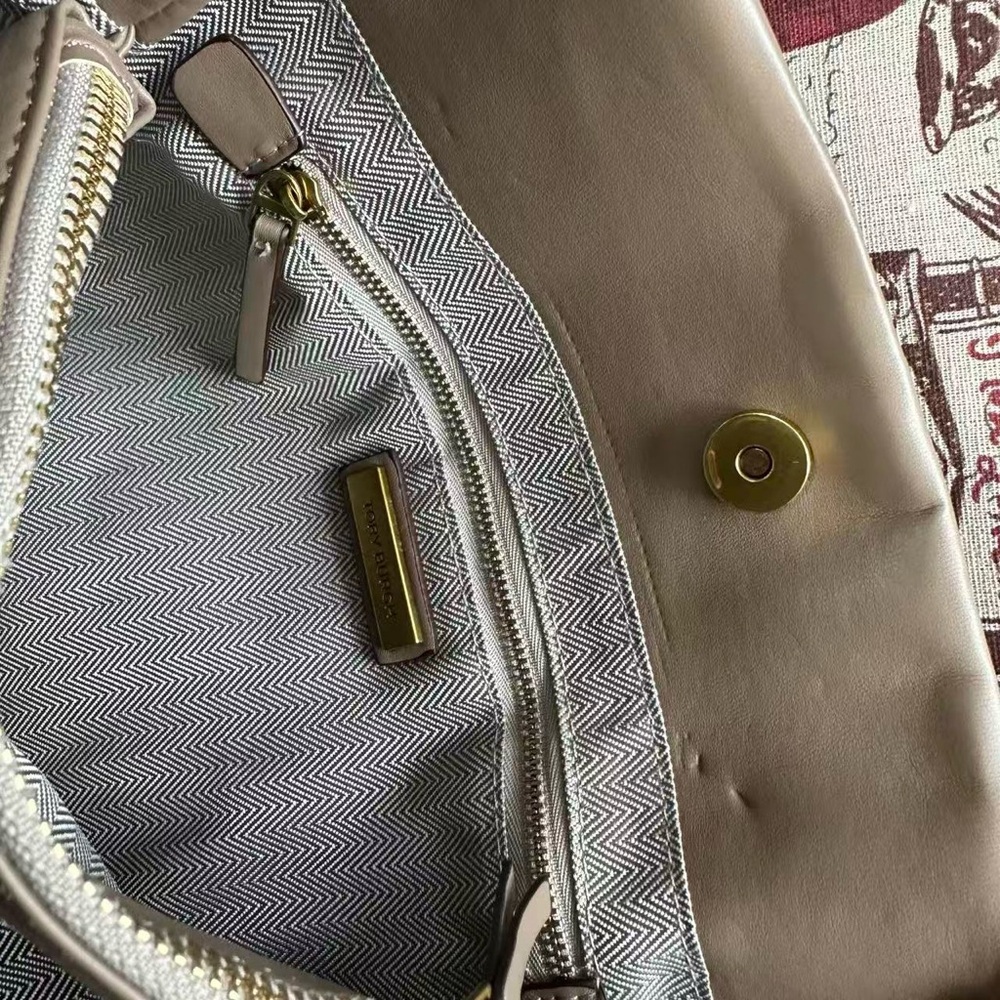 Tory Burch Women's Shoulder Bag - Picture 8 of 9